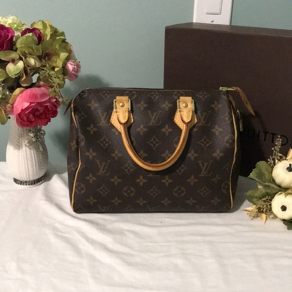 Louis Vuitton Handbags - Authentic Louis Vuitton speedy 25